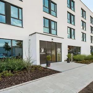 Super 8 By Wyndham North Hotel Monachium